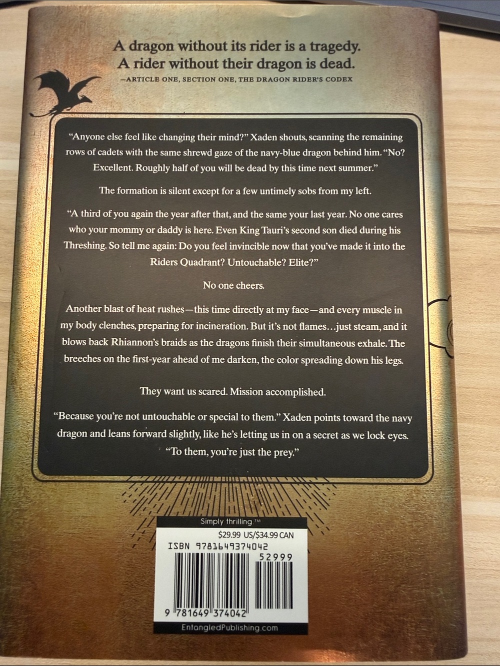 Fourth Wing Hardcover - Rebecca Yarros - Picture 2 of 3